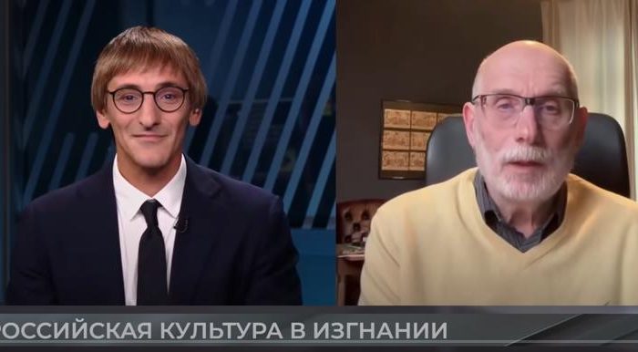 «Как бы ни пыжился, режим очень хрупкий»: Борис Акунин — о мрачных временах и хрупком режиме  Видео