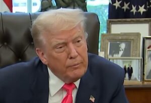 Трамп о Грете Тунберг: злая и сумасшедшая, ей надо к врачу