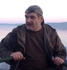 25 остроумных хулиганских двустиший Владимира Полякова