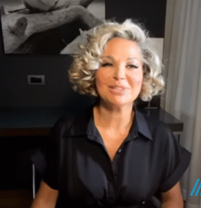 СОБЧАК валялась БЕЗ СОЗНАНИЯ в жутких местах, СКРЫВАЛА ТАЙНУ об отце и СДАВАЛА оппозицию/ МАКСАКОВА  Видео