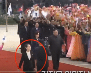 Она ни с кем не цацкается! Сестра Кима Чен Ына которая СОБСТВЕННОРУЧНО KА3HИT врагов народа  Видео