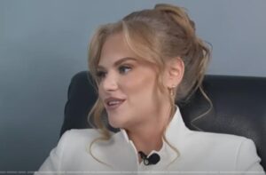 Диана – самая высокооплачиваемая специалистка по эротuческому массажу в России.  Видео