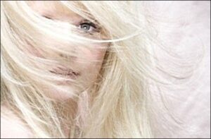 Быть блондинкой…