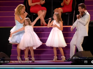 Musical Family on Stage — Wendy Kokkelkoren  Видео