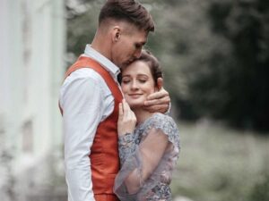 Мне много не надо, лишь капельку счастья