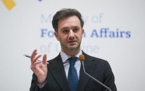 МИД Украины резко отреагировал на российский ультиматум украинцам в России