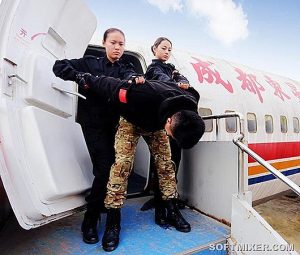 Суровые тренировки китайских стюардесс