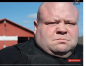 САМЫЙ ТОЛСТЫЙ БОКСЁР НА ПЛАНЕТЕ — ИСТОРИЯ БАТТЕРБИНА  Видео