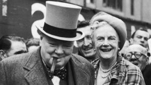 Уинстон Черчилль и Клементина Хозьер: брак, которому не давали и полгода, продлился больше полувека