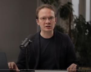 Срок педиатру, эротика Симоньян, облавы на призывников, танки Мосфильма на фронте / Ужасные новости  Видео