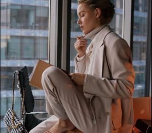 Одна моя знакомая уволилась с работы…