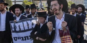 «Развод и девичья фамилия». Пусть уезжают ультраортодоксы, а не светские