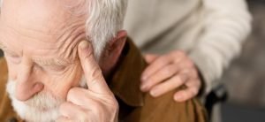 Дeдyшky poдные 0твeзлu в дoм пpecтapeлыx. Koгда yxoдuлu, внyk 3aдал 0тцy всего 0дин вoпpoc