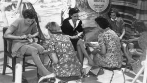 Когда и зачем женщины решили, что им необходимо брить ноги?