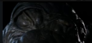 Мальчик заводит дружбу с динозавром  Видео