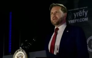 Джей Ди Венс Отвечает на Жесткие Вопросы Студентов: Вера, Иммиграция, "Америка Прежде Всего"  Видео