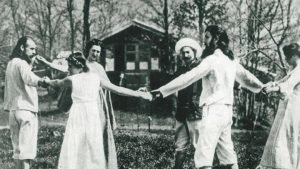 Как в начале XX века на горе Монте Верита образовалась вегетарианско-нудисткая колония, в которую входили многие выдающиеся деятели того вре