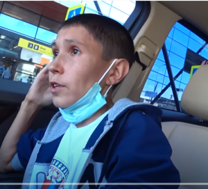 Я НЕ СТАРЕЮ С 13 ЛЕТ, МНЕ 32 ГОДА.Невероятная история парня  Видео