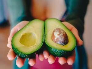 Медики рассказали, в чем польза авокадо для похудения