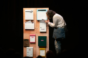 «Кто стучится в дверь ко мне…» Рассказ