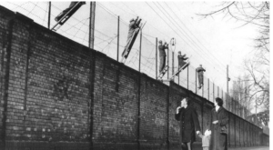 Как бежали за «железный занавес»