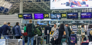 Брали по 600 рублей: в аэропорту Сочи пресекли незаконные сборы с пассажиров