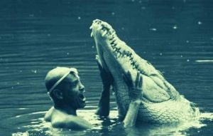 Человек и крокодил