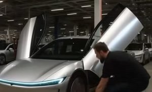 Маск шокирует конец $1,3 трлн литиевой зависимости  Видео