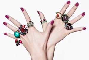 Кольцо на пальце