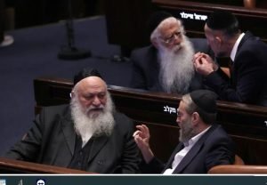 Ультиматум ортодоксов: закон о призыве или выборы