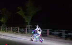 Все хотят этот японский СКУТЕР за 1500 долларов, и вот почему!  Видео