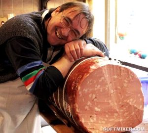 Что самое вредное в колбасе?