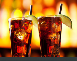 Названа главная опасность от смешивания алкоголя и энергетических напитков