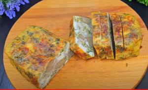 НАГРАДИТЬ МЕДАЛЬЮ ТОГО КТО ПРИДУМАЛ ТАК ГОТОВИТЬ КУРИНУЮ ПЕЧЕНЬ. УЛЕТНАЯ ЗАКУСКА ЗА КОПЕЙКИ!  Видео