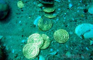 10 самых ценных кладов, которые были найдены совершенно случайно