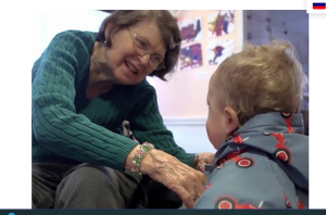 Социальный эксперимент: дом престарелых и детский сад под одной крышей