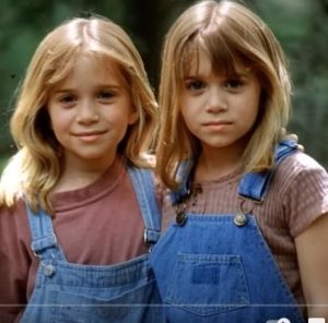 Помните этих близняшек? Вот что с ними стало теперь  Видео