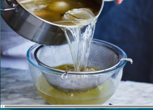 Как сварить идеально прозрачный куриный бульон: 5 правил в Израиле