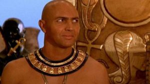 Кастрация и фекалии: как в разные времена пытались лечить облысение