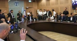 Коалиция покупает голоса ортодоксов за десятки миллионов шекелей