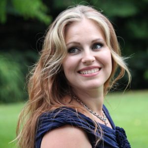 Серова Елена  — Она привыкла, что он есть… Просто есть и все.