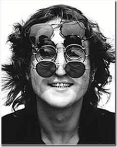 Мода 60-х и 70-х годов. Солнцезащитные очки