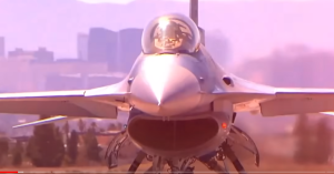 Западные F-16 против советских МИГ-29 и ЗАКАТ экономики РФ  Видео