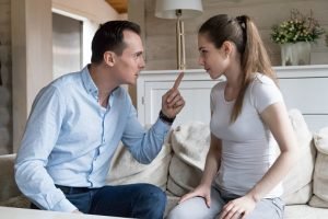 Бытовуха заела, Зоя устала терпеть