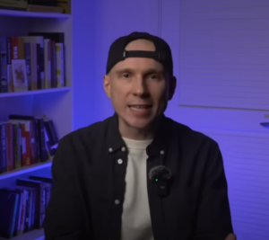 Сменил 500 личностей. Главный мошенник-самозванец в истории  Видео