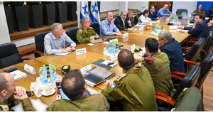 Начальник Генштаба — министрам: «Если вы здесь не чувствуете войны, это не значит, что ее нет»