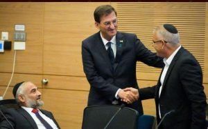 Кнессет начал продвигать закон об освобождении ортодоксов от армии  /От редакции/