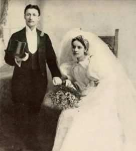 Его звали Адольф Цукор