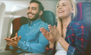 Стюардесса объяснила, почему нельзя аплодировать при посадке самолета