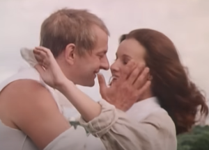 ТАКУЮ СМЕШНУЮ КОМЕДИЮ МОГ СНЯТЬ ТОЛЬКО РЯЗАНОВ! — ПРИВЕТ, ДУРАЛЕИ! —  Видео